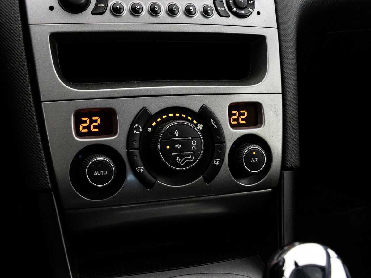 Peugeot 408, 2016 Фото №11