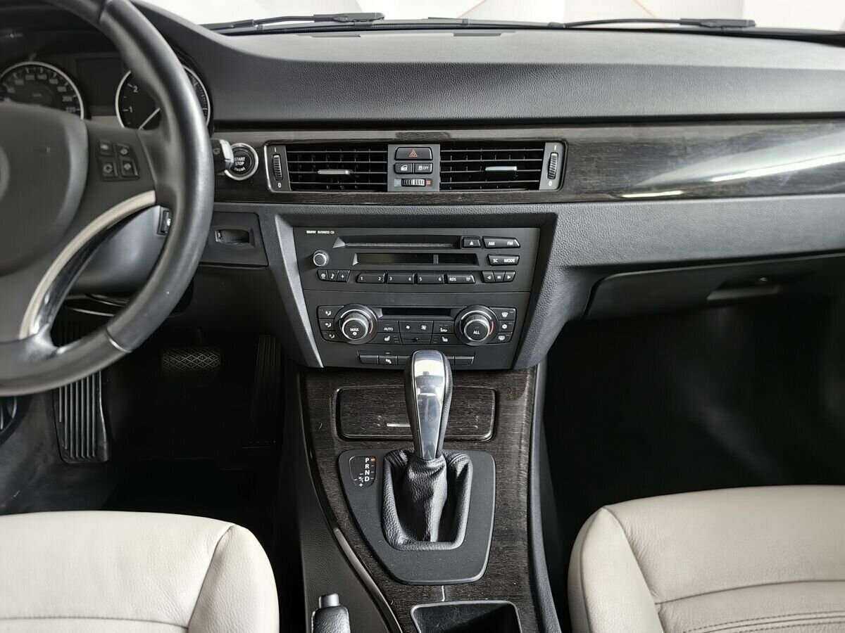 BMW 3 серии 320i, 2012 Фото №11
