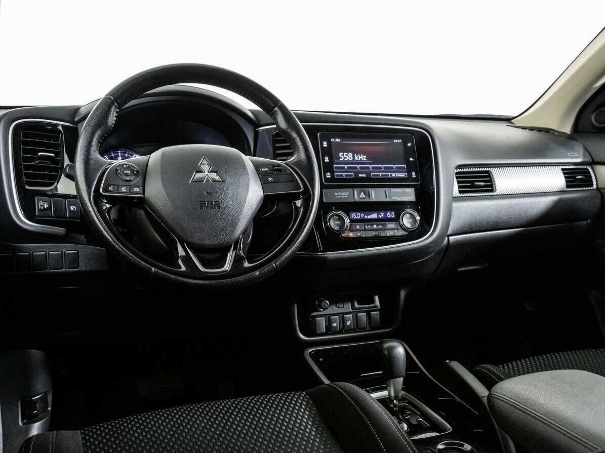 Mitsubishi Outlander, 2018 Фото №11