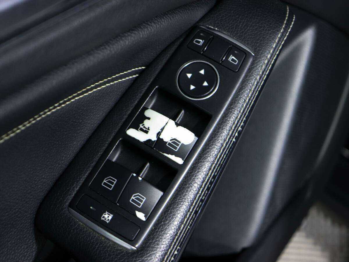 Mercedes-Benz GLA 250, 2015 Фото №15