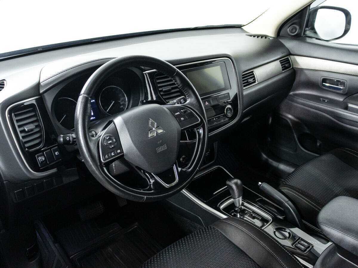 Mitsubishi Outlander, 2018 Фото №11