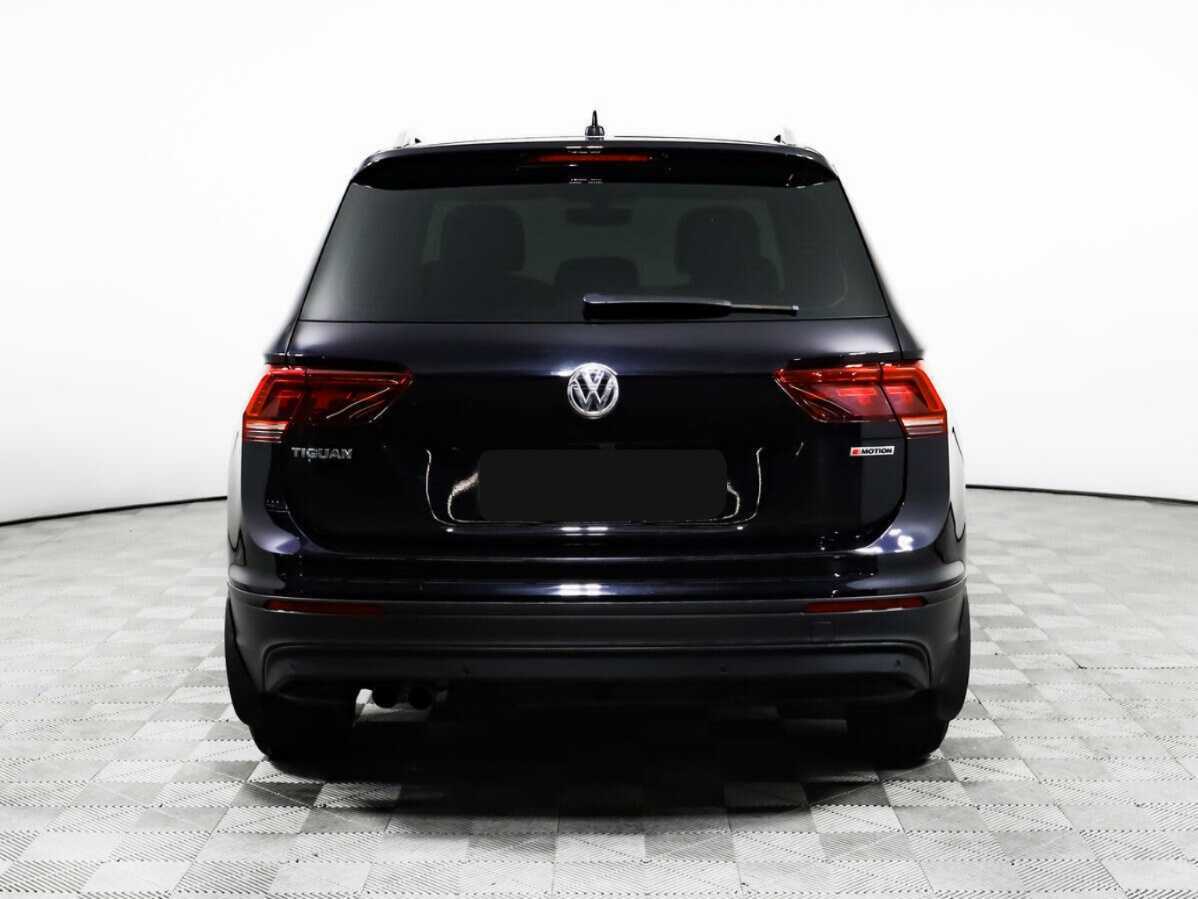 Volkswagen Tiguan, 2018 Фото №6