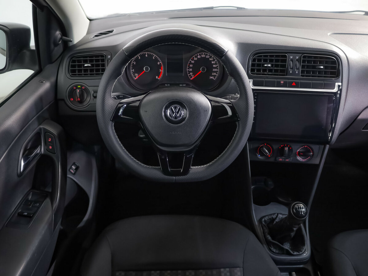 Volkswagen Polo V Рестайлинг, 2018 Фото №9