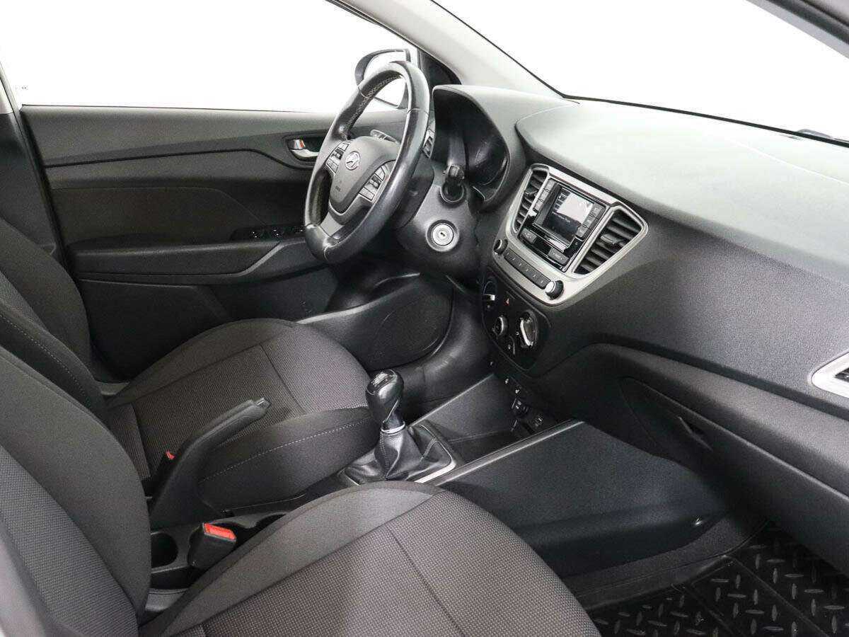 Hyundai Solaris, 2019 Фото №7