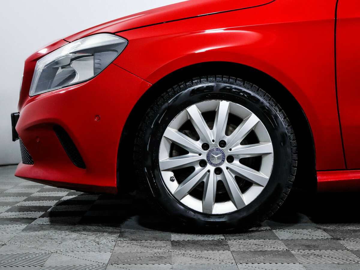 Mercedes-Benz A-Класс 180 III (W176) Рестайлинг, 2015 Фото №12