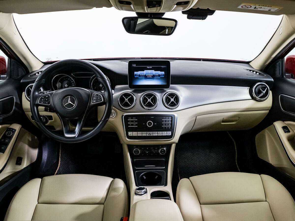 Mercedes-Benz GLA 250, 2017 Фото №12