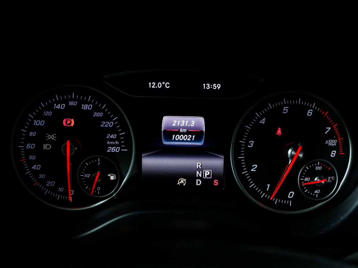 Mercedes-Benz A-Класс 180 III (W176) Рестайлинг, 2015 Фото №9