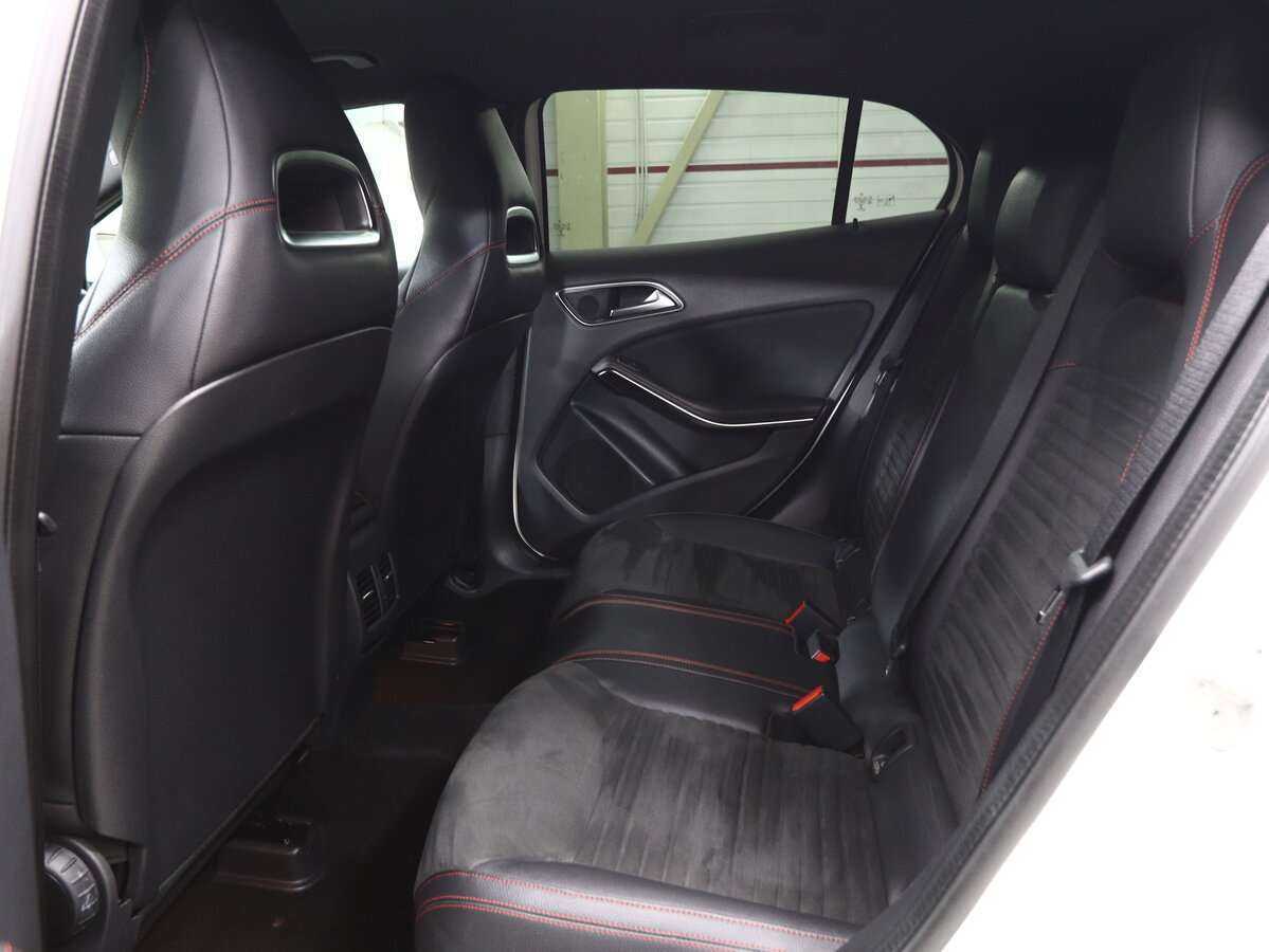 Mercedes-Benz GLA 200, 2016 Фото №12