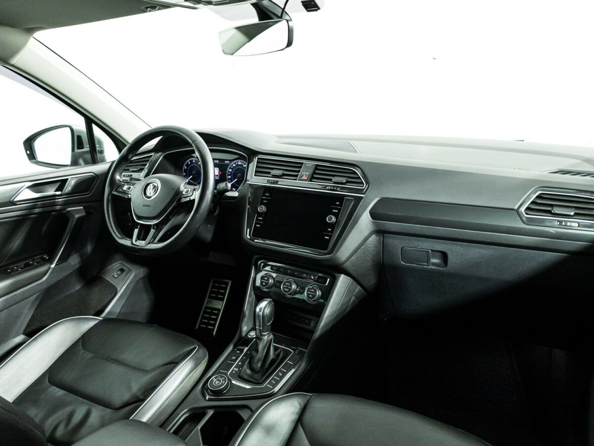 Volkswagen Tiguan II, 2018 Фото №9