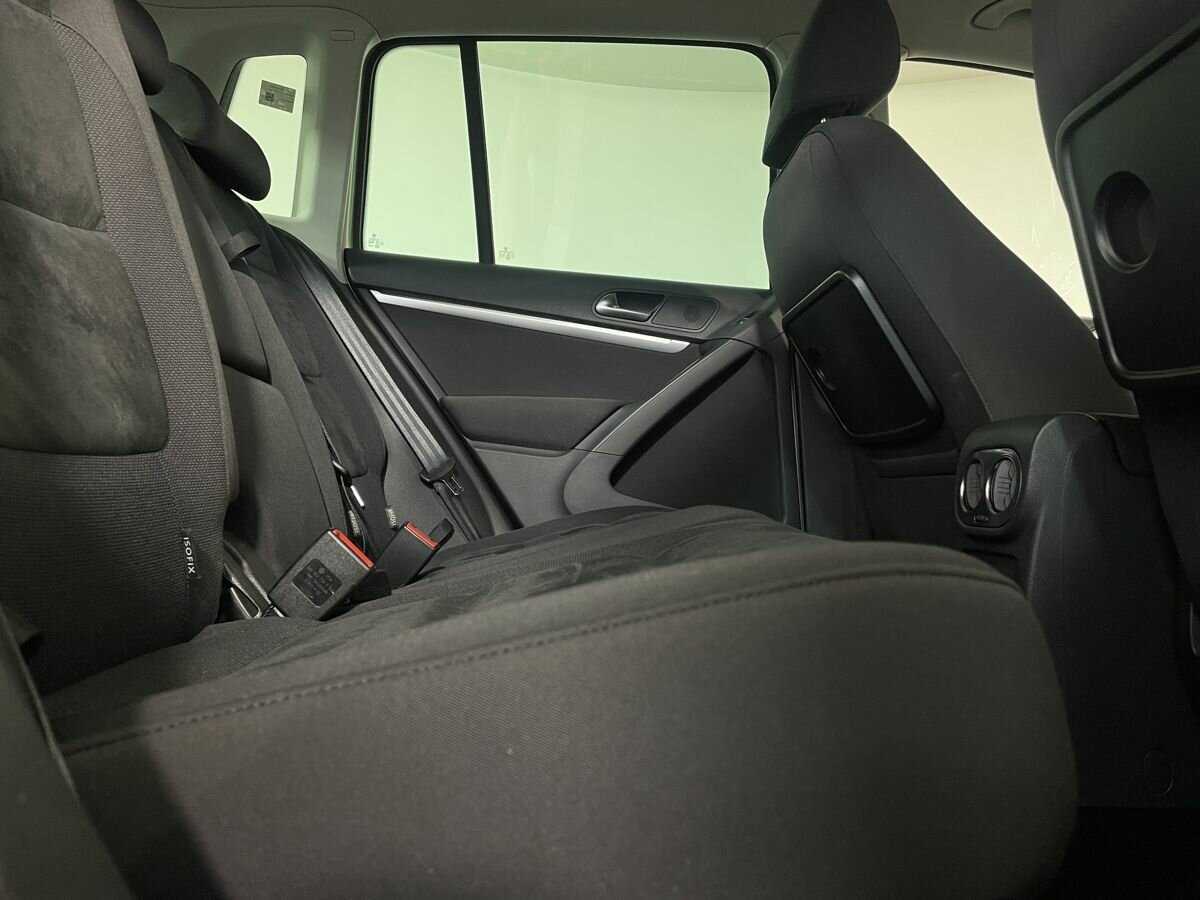 Volkswagen Tiguan, 2012 Фото №16