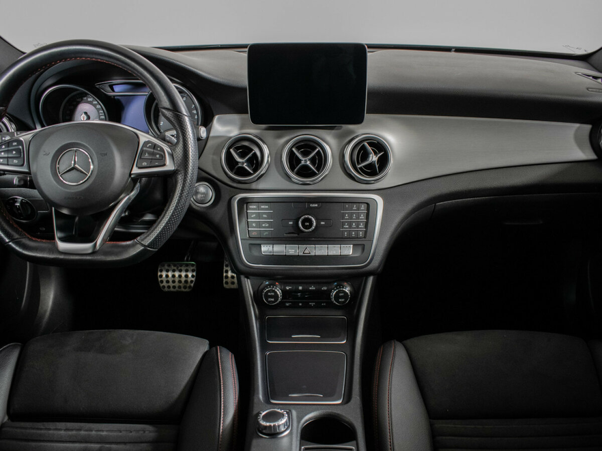 Mercedes-Benz GLA 200 I (X156) Рестайлинг, 2019 Фото №8