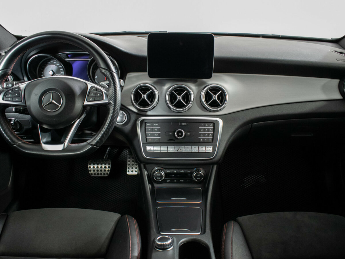 Mercedes-Benz GLA 250 I (X156) Рестайлинг, 2018 Фото №11