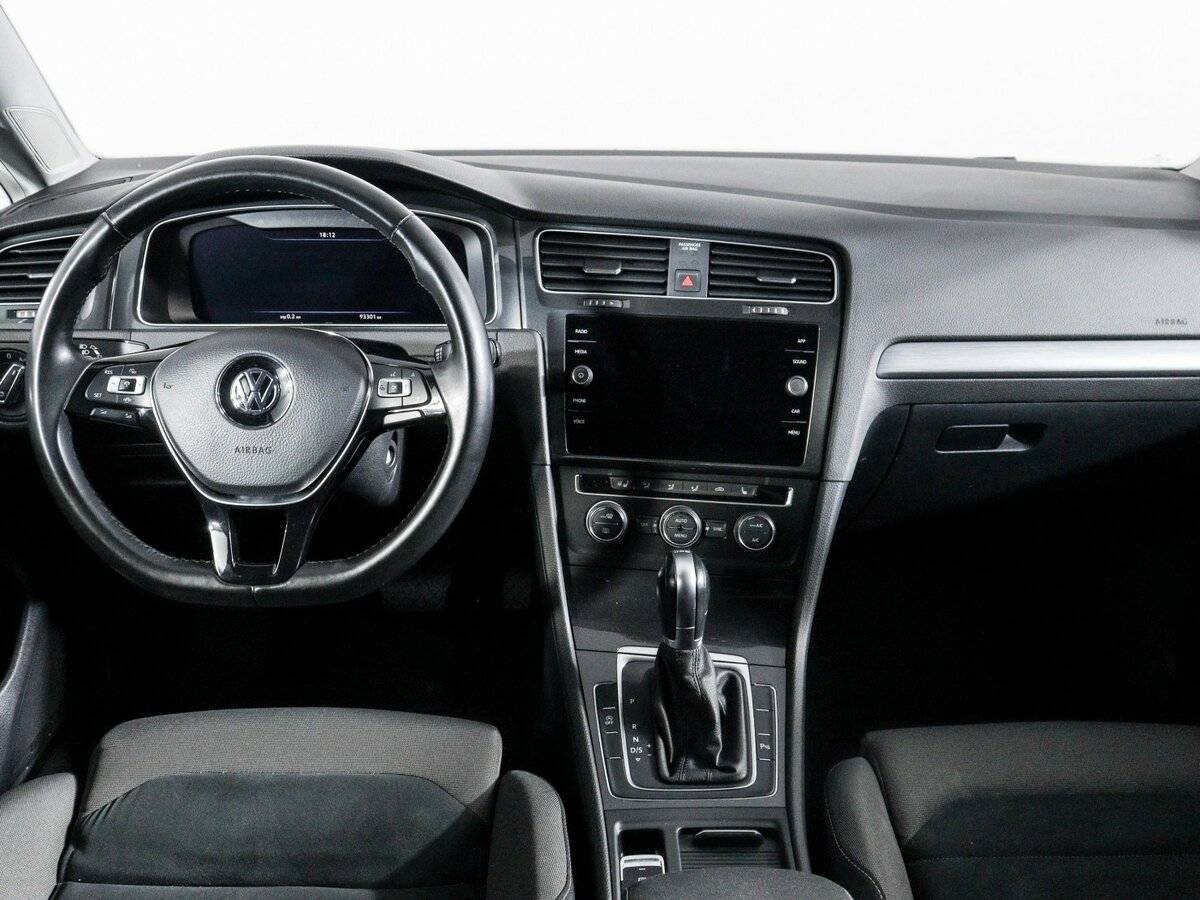 Volkswagen Golf, 2018 Фото №12