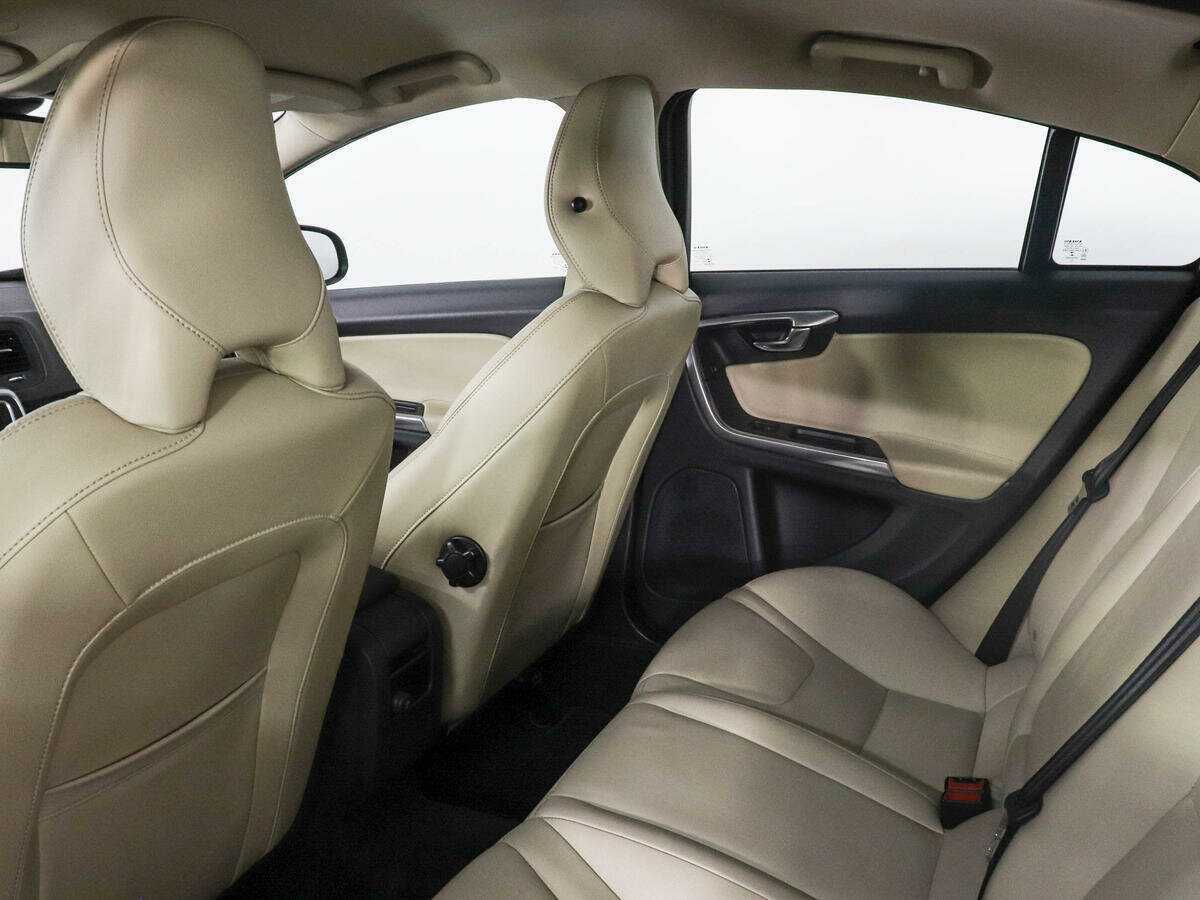 Volvo S60, 2014 Фото №12