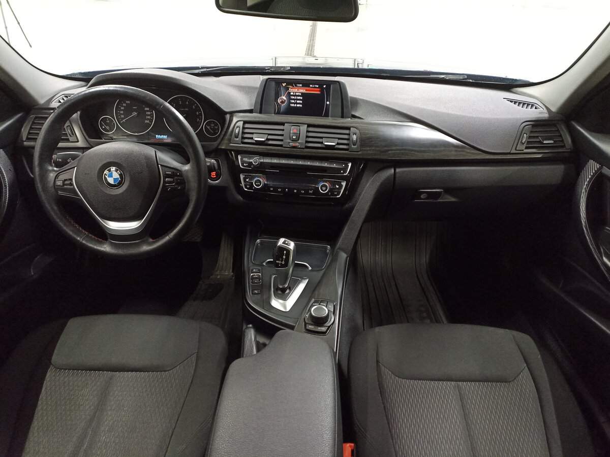 BMW 3 серии 318i, 2016 Фото №14