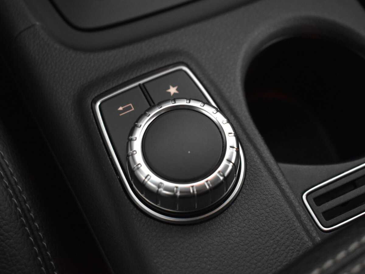 Mercedes-Benz GLA 250, 2016 Фото №12