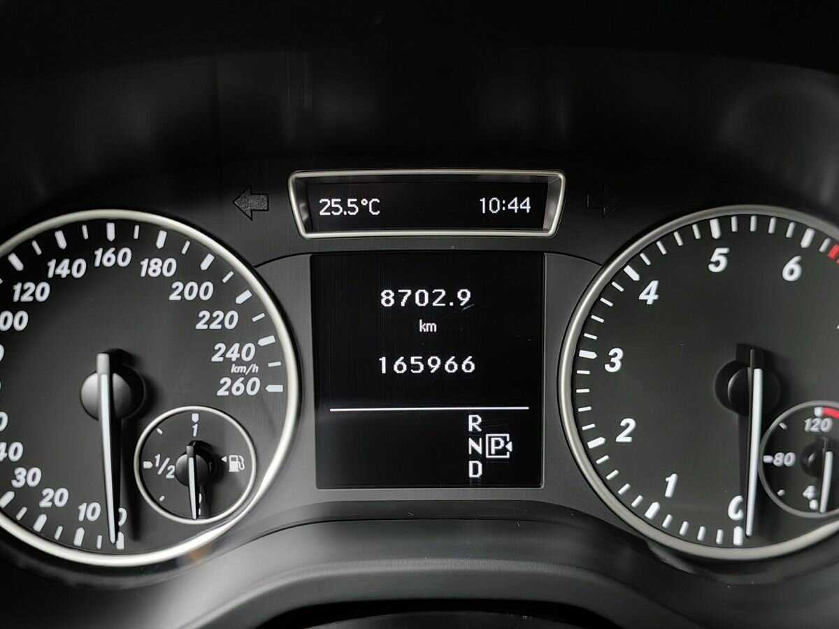 Mercedes-Benz A-Класс 200, 2013 Фото №16
