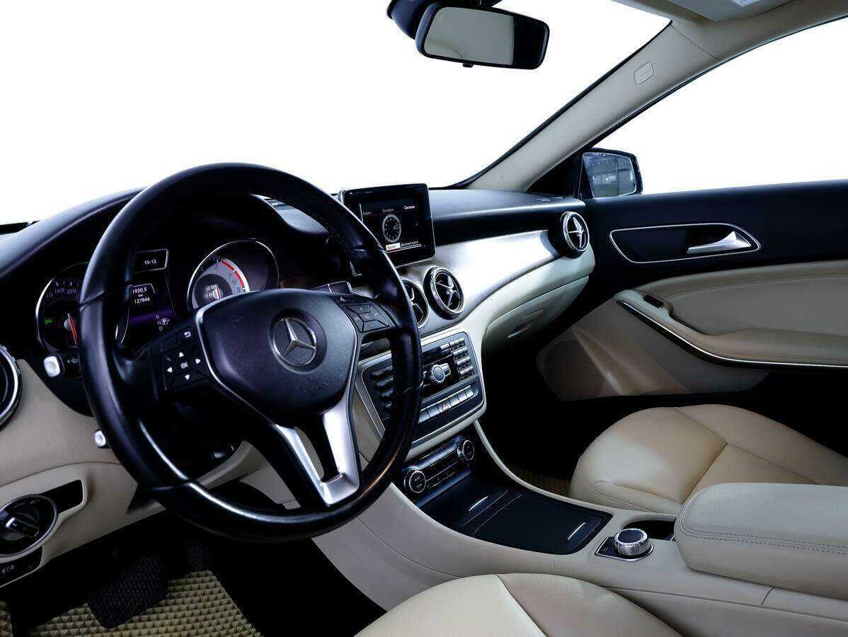 Mercedes-Benz GLA 200, 2015 Фото №9
