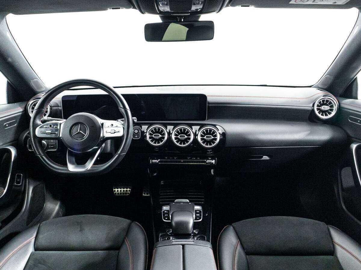 Mercedes-Benz CLA 200, 2019 Фото №13