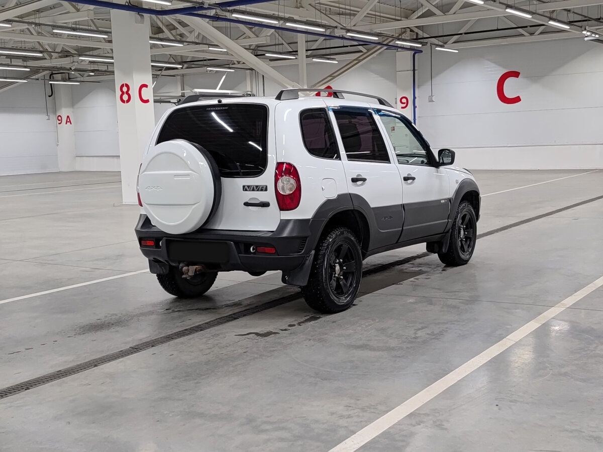 Chevrolet Niva I Рестайлинг, 2017 Фото №5