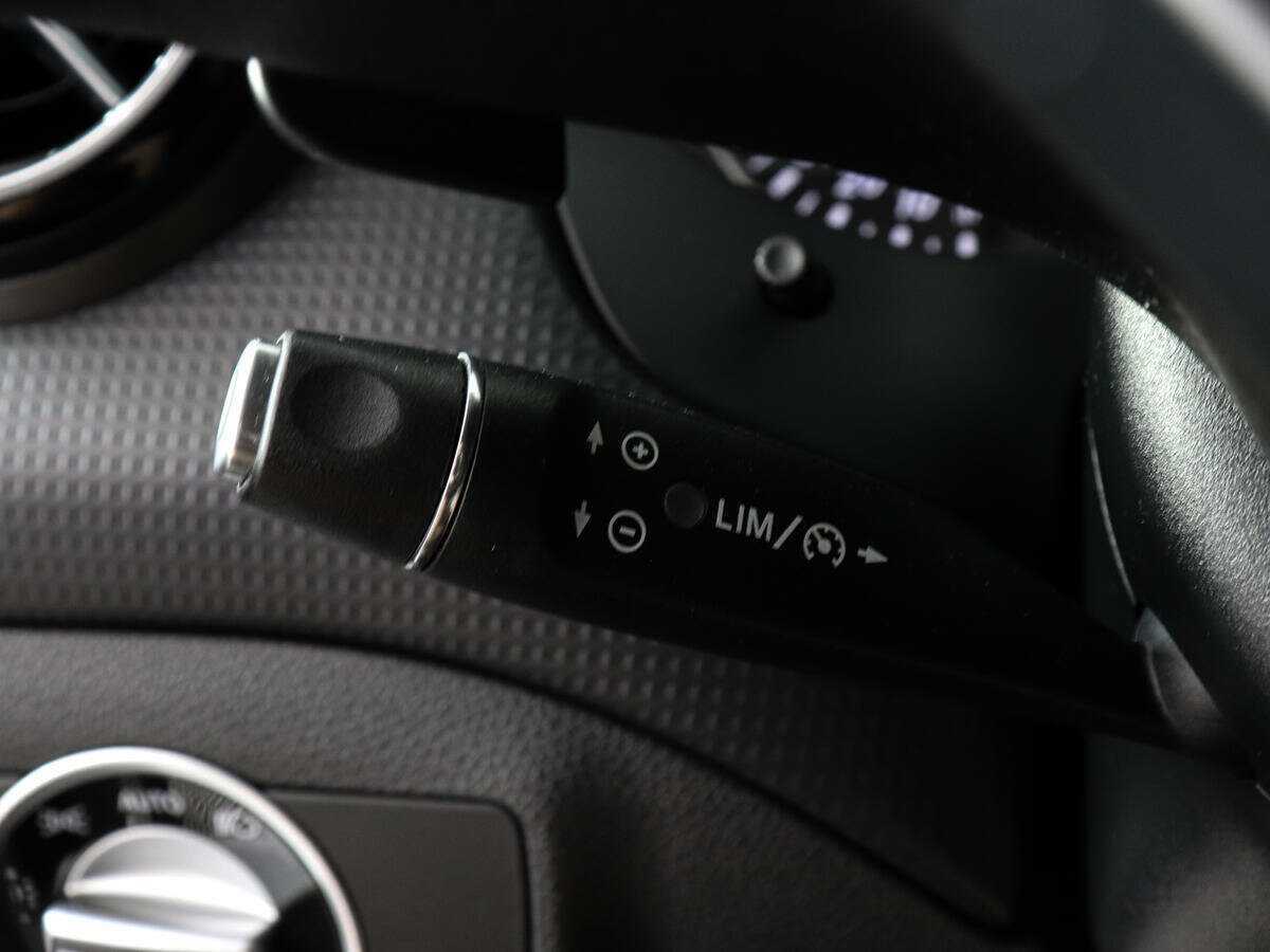 Mercedes-Benz A-Класс 180, 2013 Фото №14