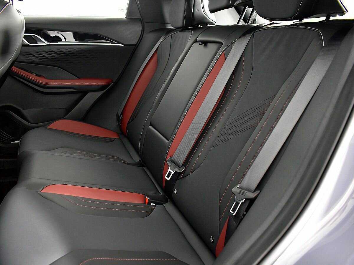 Geely Coolray, 2023 Фото №9