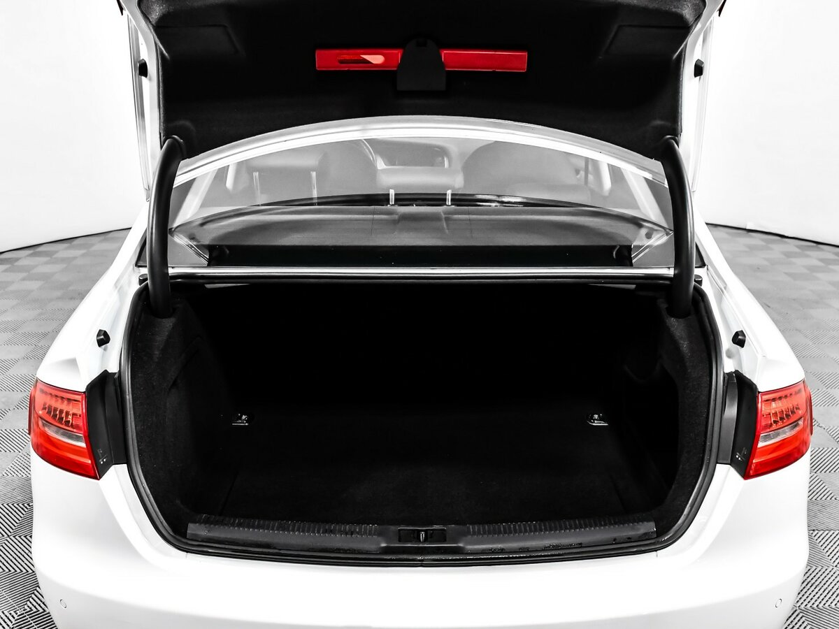 Audi A4 IV (B8) Рестайлинг, 2013 Фото №13