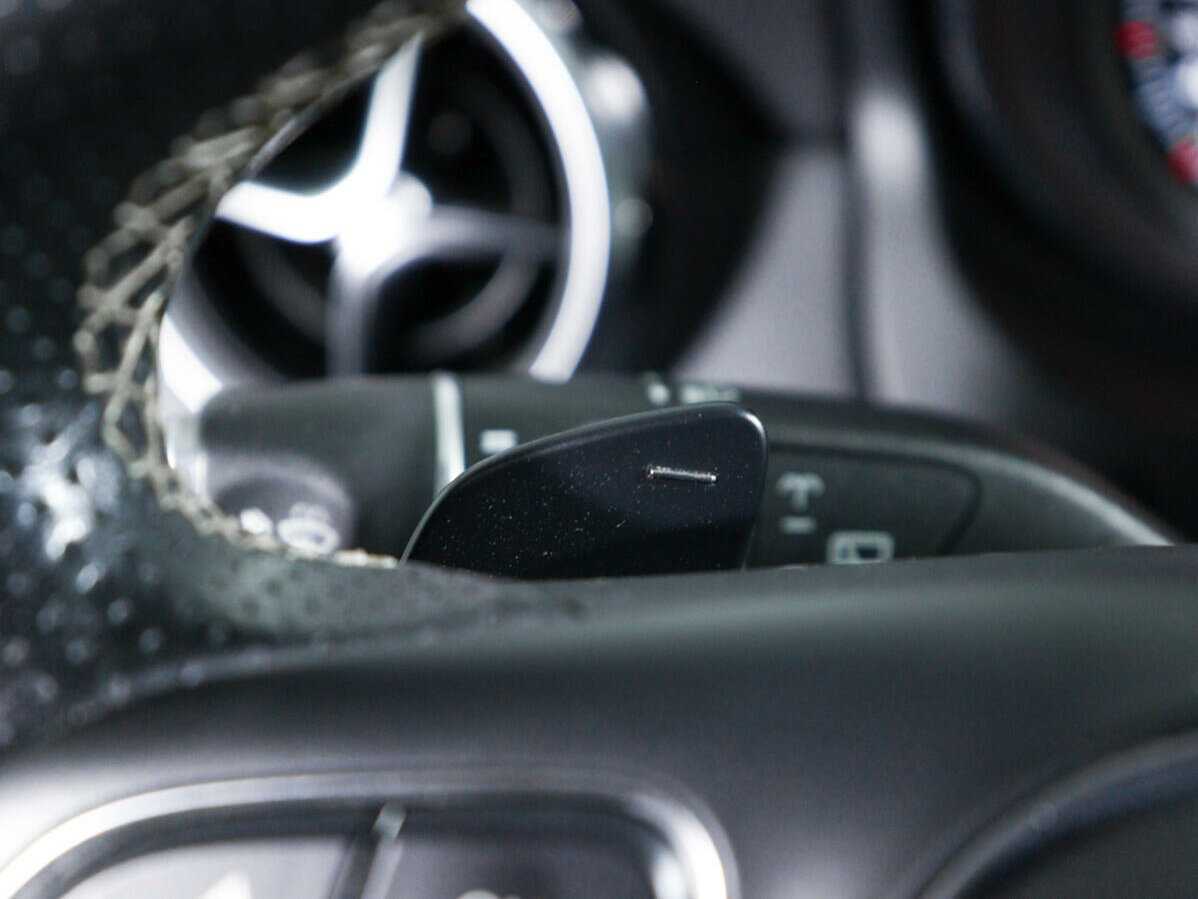 Mercedes-Benz GLA 200, 2017 Фото №20