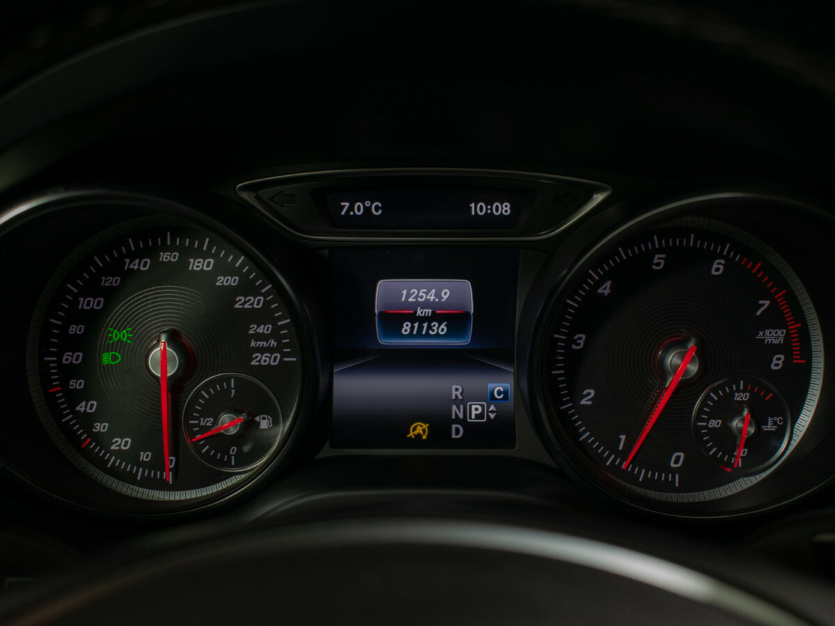 Mercedes-Benz GLA 200 I (X156) Рестайлинг, 2018 Фото №10