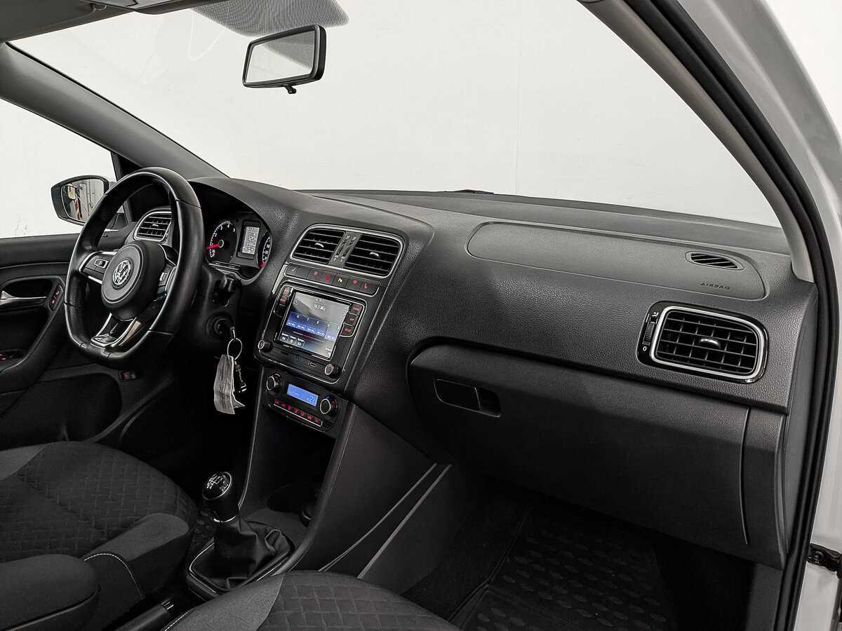 Volkswagen Polo, 2018 Фото №13
