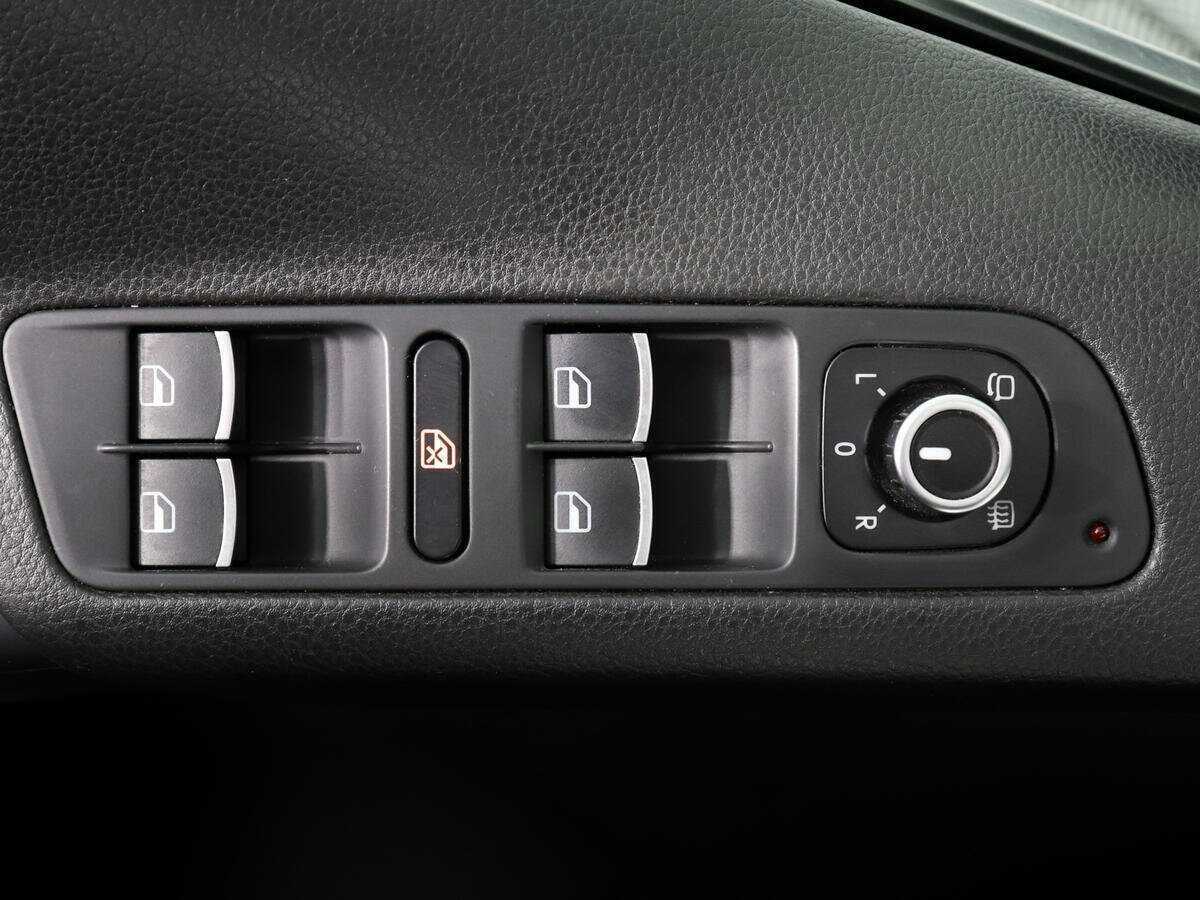 Volkswagen Tiguan, 2012 Фото №14