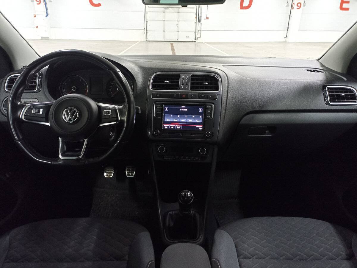 Volkswagen Polo, 2018 Фото №14