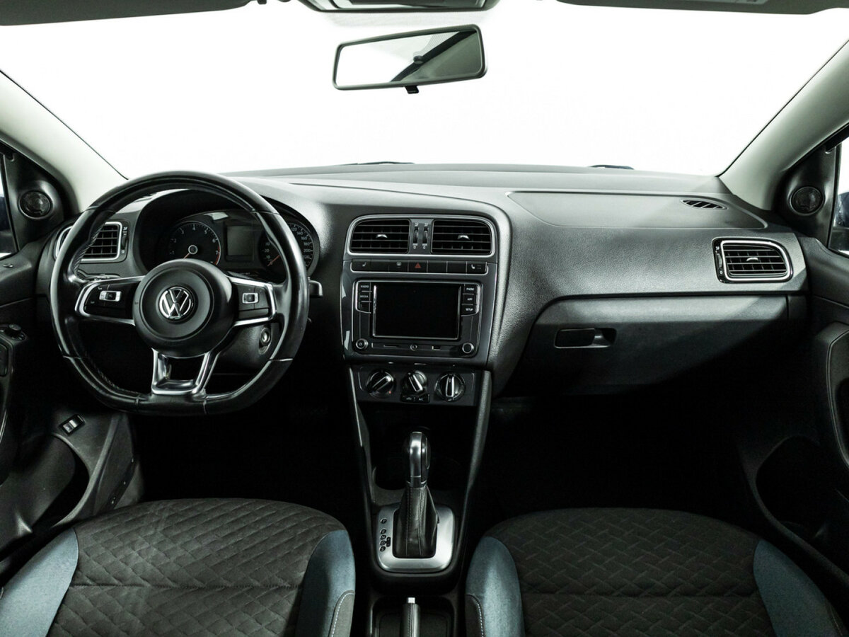 Volkswagen Polo V Рестайлинг, 2020 Фото №13