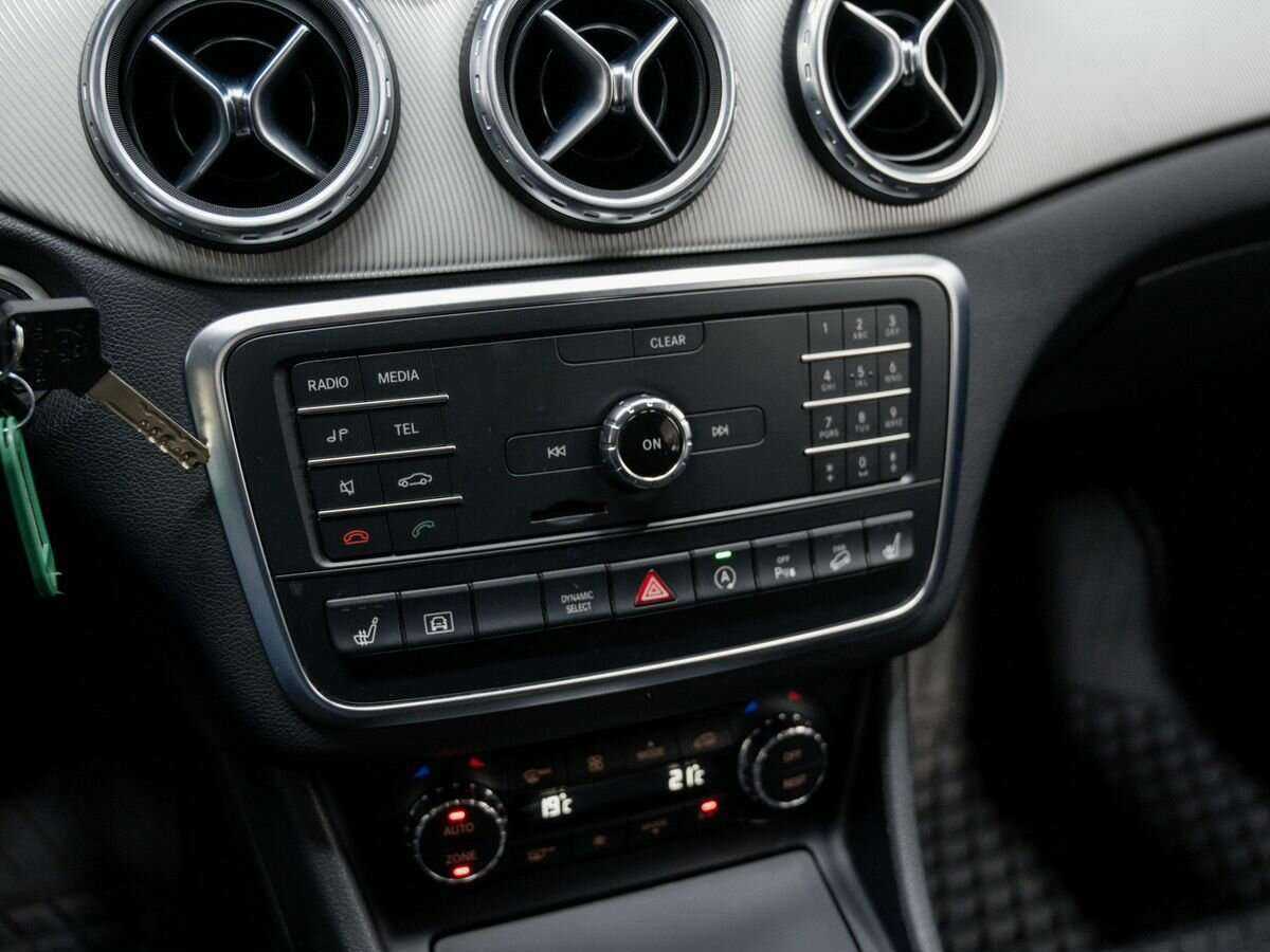 Mercedes-Benz GLA 250, 2016 Фото №22