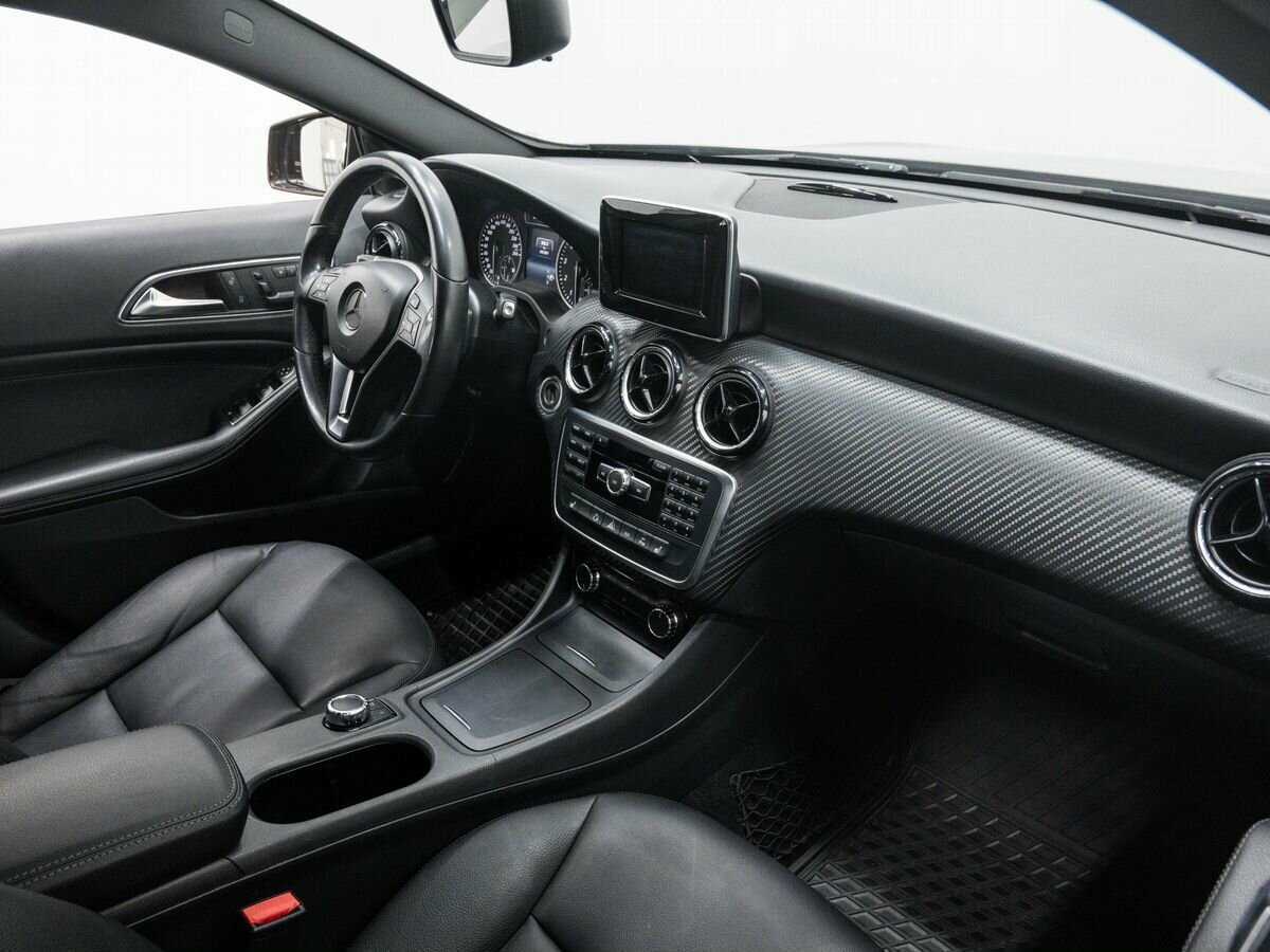 Mercedes-Benz GLA 200, 2014 Фото №8