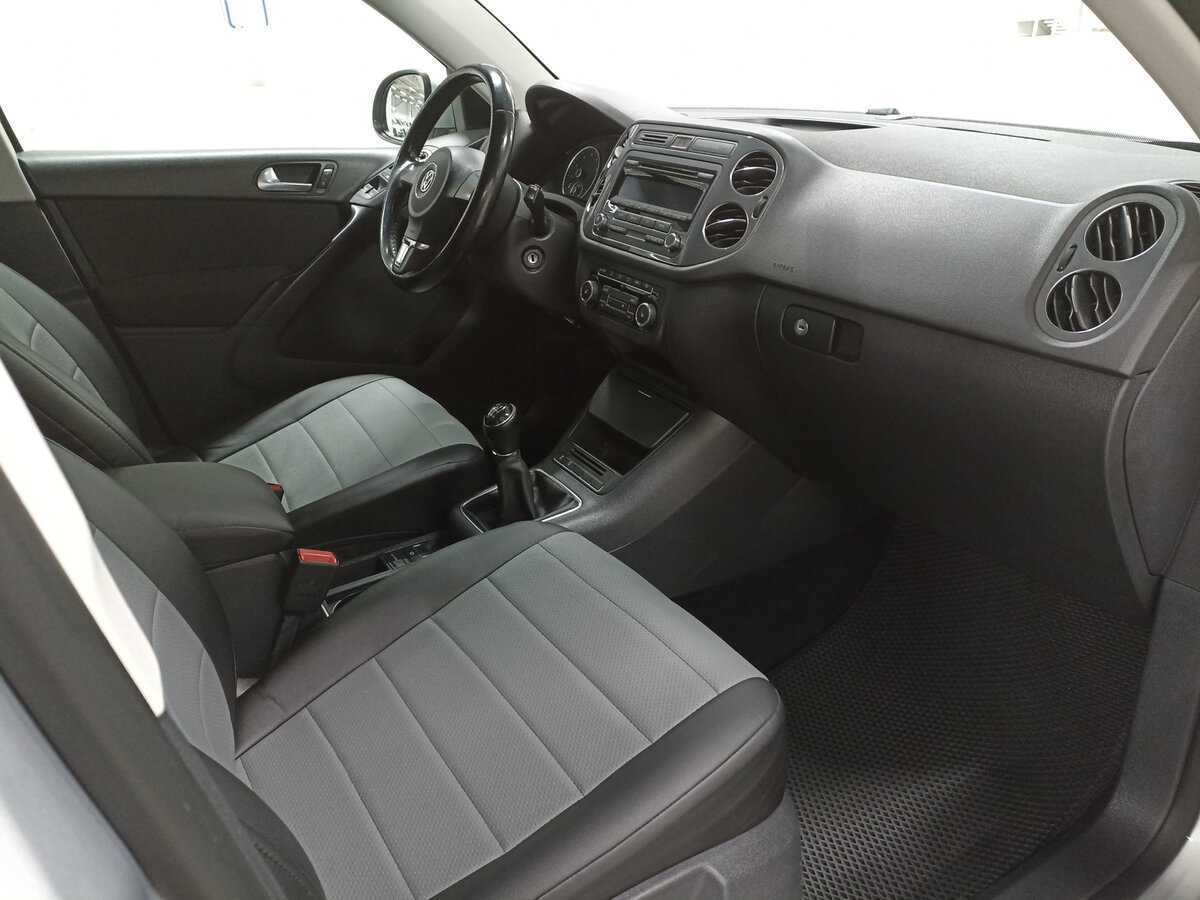 Volkswagen Tiguan, 2012 Фото №11