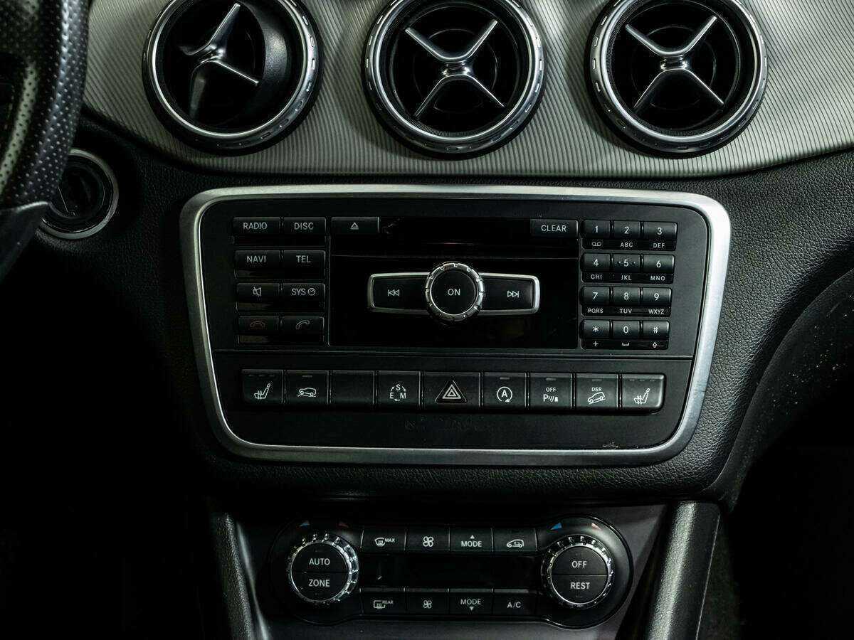 Mercedes-Benz GLA 250, 2015 Фото №14