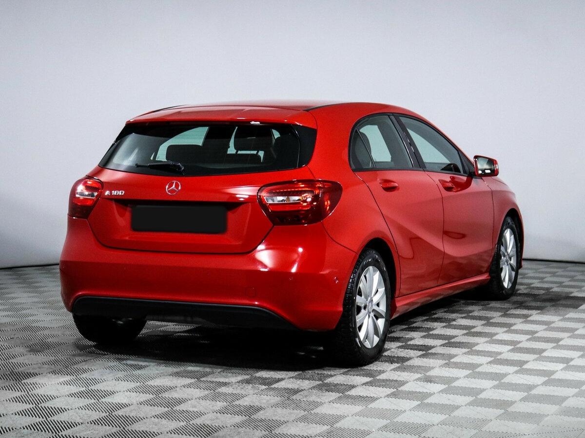 Mercedes-Benz A-Класс 180 III (W176) Рестайлинг, 2015 Фото №4