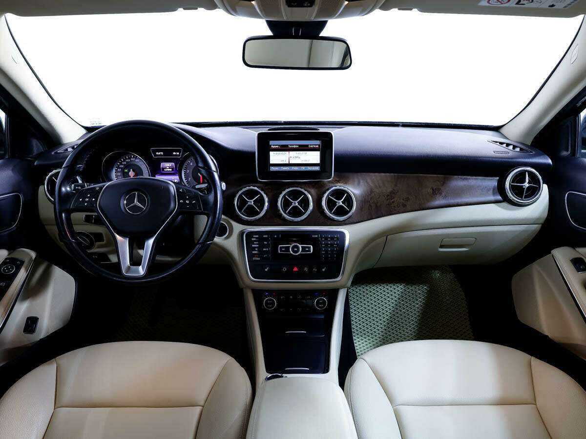 Mercedes-Benz GLA 200, 2015 Фото №8