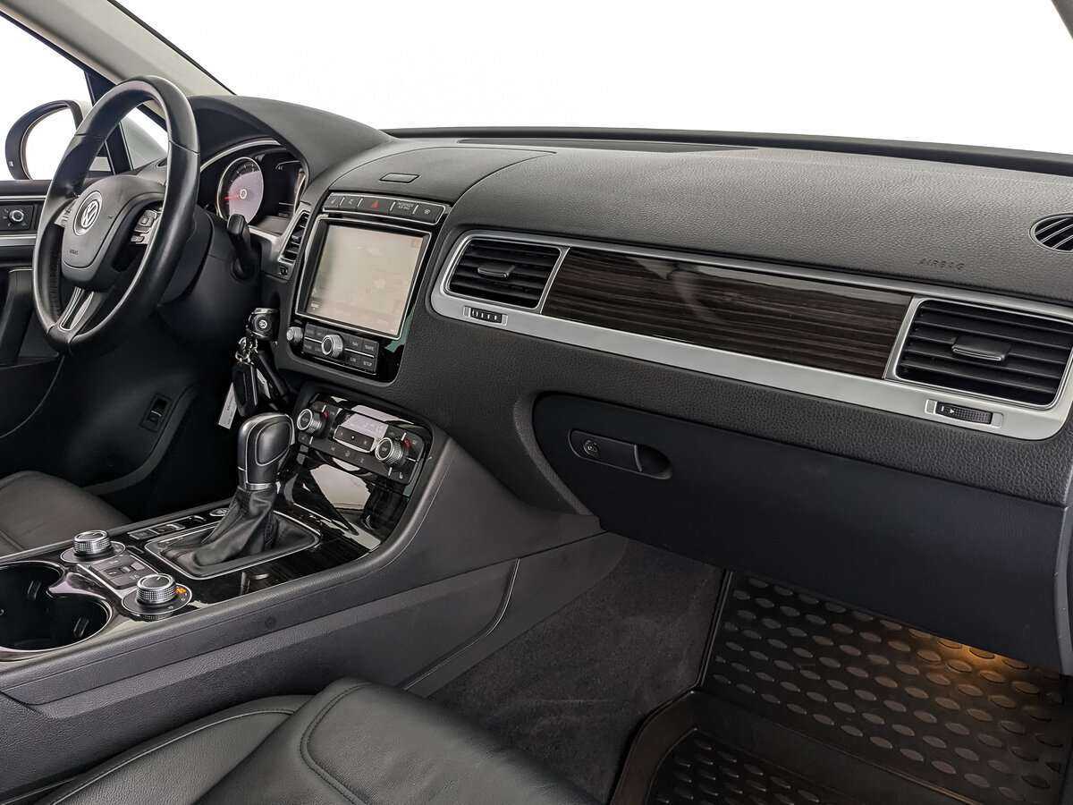 Volkswagen Touareg, 2017 Фото №13