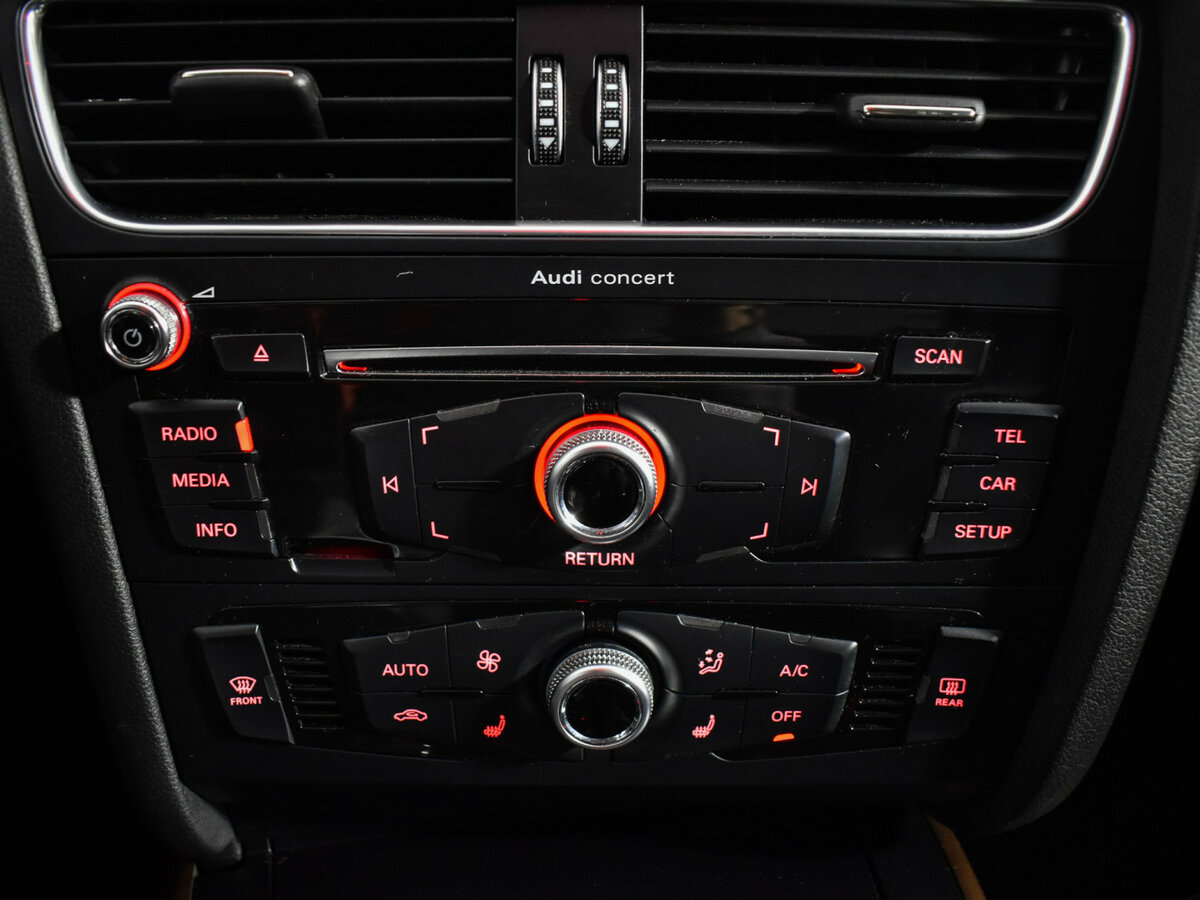 Audi A4 IV (B8) Рестайлинг, 2015 Фото №17