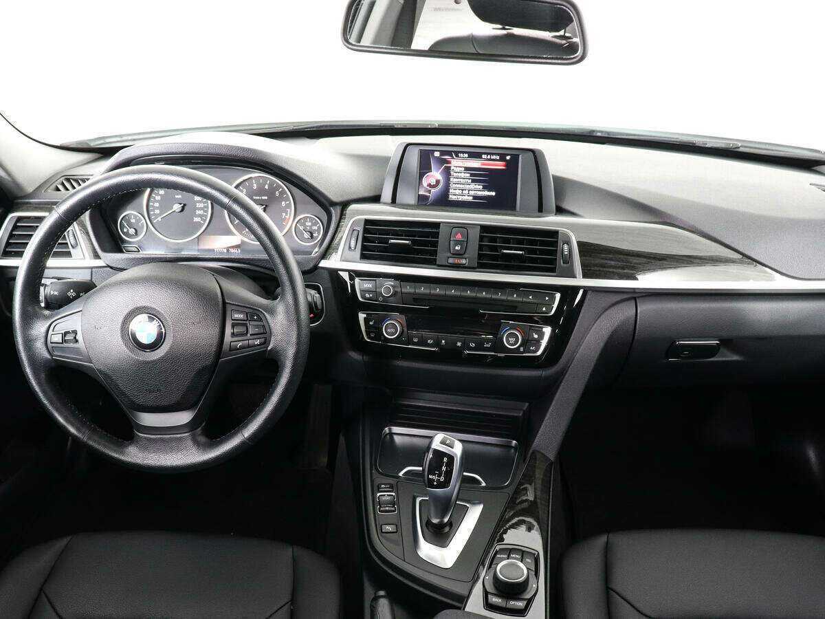 BMW 3 серии 318i, 2016 Фото №6