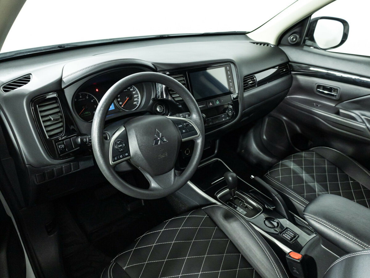 Mitsubishi Outlander III Рестайлинг 3, 2022 Фото №9