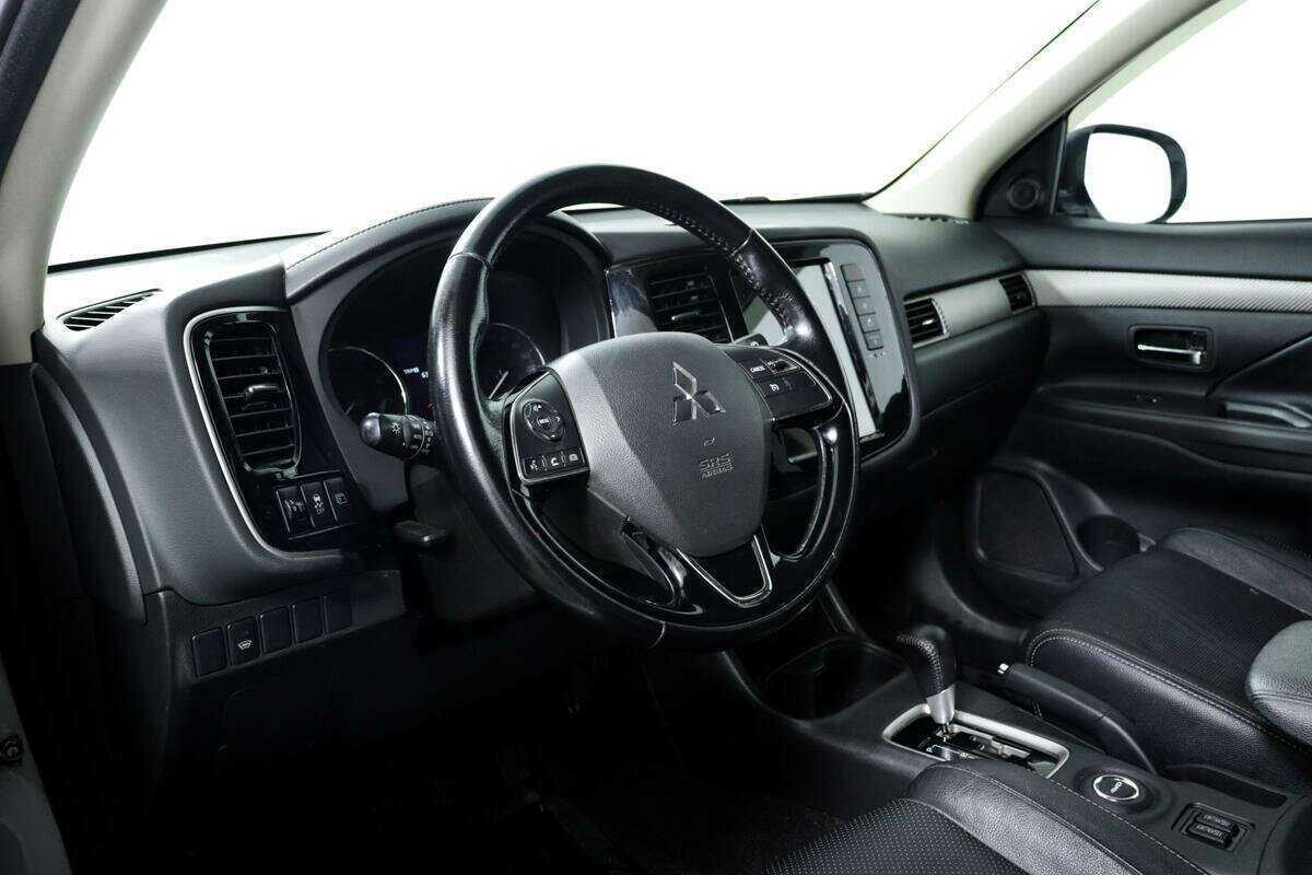 Mitsubishi Outlander, 2015 Фото №13