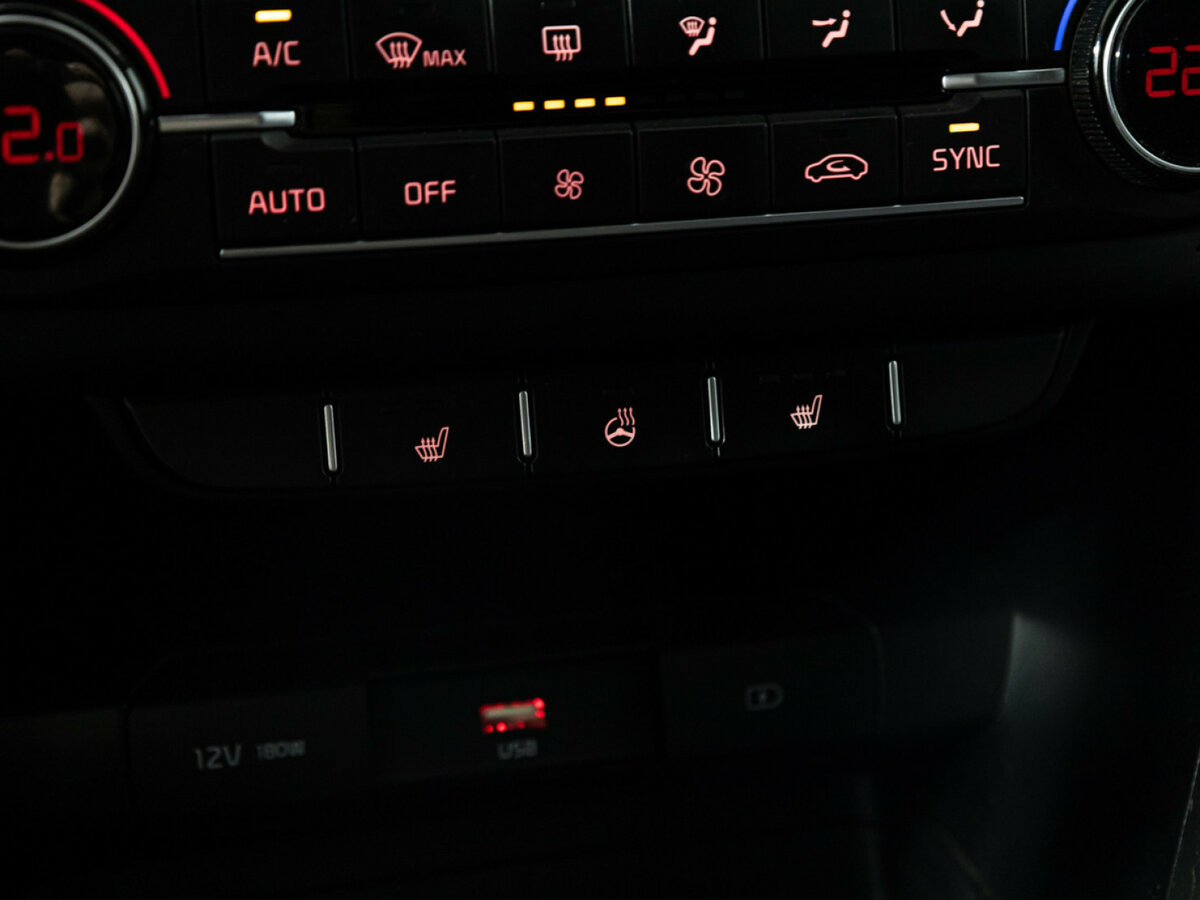 Kia Ceed III Рестайлинг, 2022 Фото №17