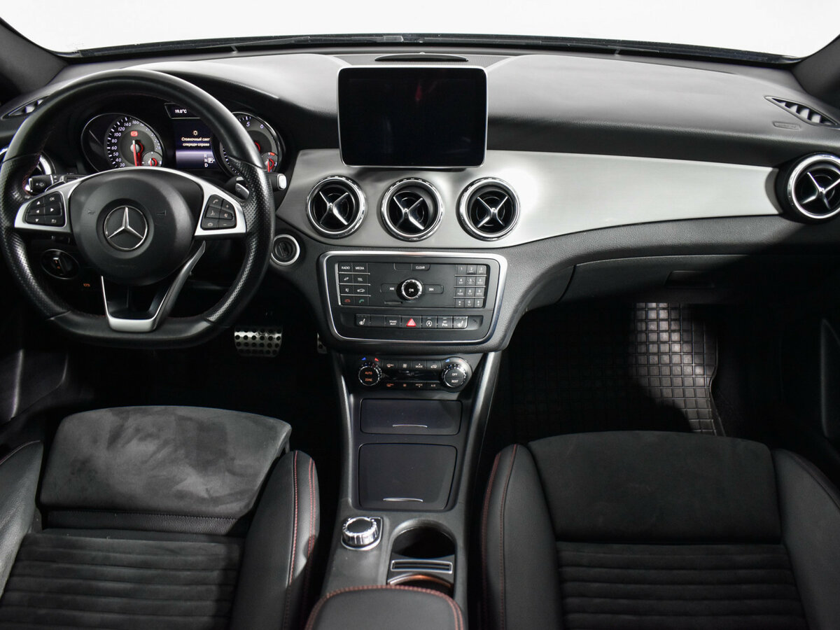 Mercedes-Benz GLA 200 I (X156), 2016 Фото №14