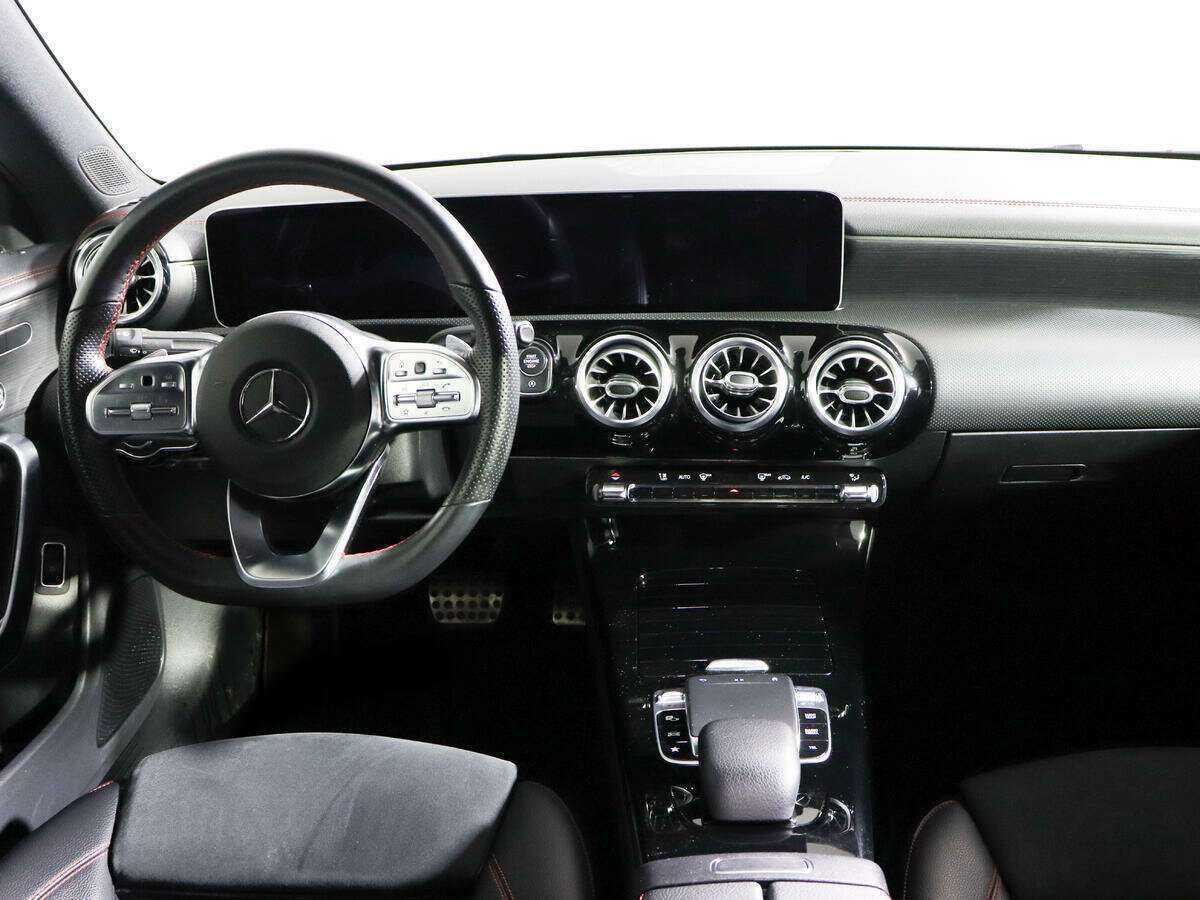 Mercedes-Benz CLA 200, 2019 Фото №12