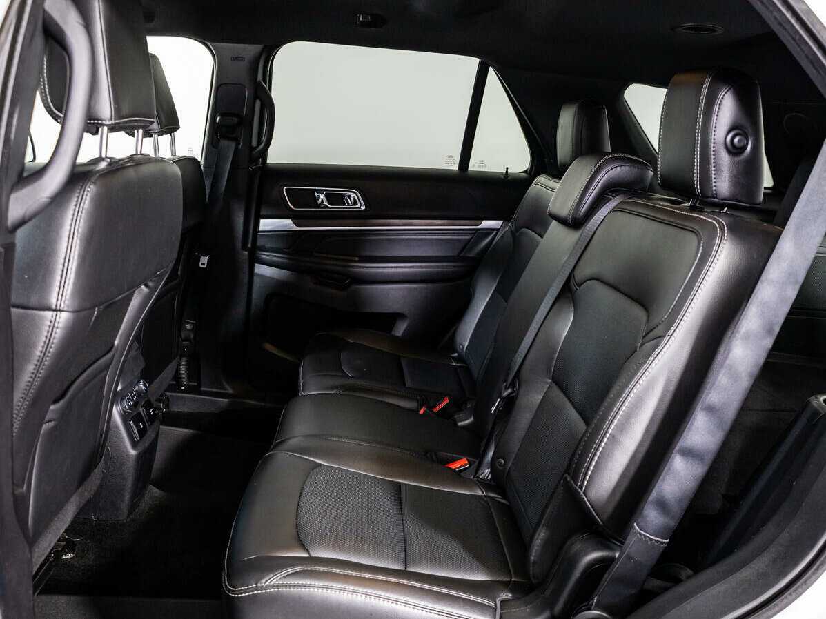 Ford Explorer, 2018 Фото №8