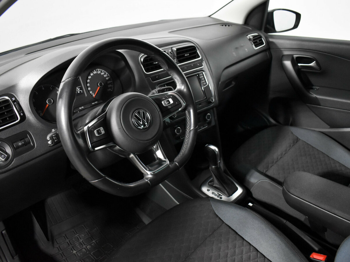 Volkswagen Polo V Рестайлинг, 2019 Фото №9