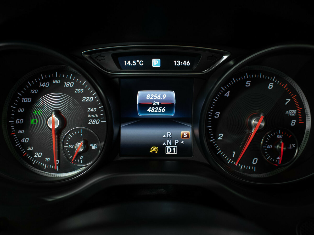 Mercedes-Benz GLA 200 I (X156) Рестайлинг, 2018 Фото №12